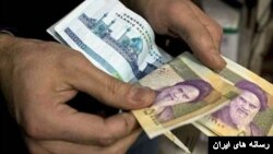 تعیین حداقل دستمزد کارگران برای سال ۱۴۰۳ همچنان نامشخص است.