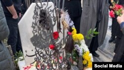 مزار علی روزبهانی، معترض جان‌باخته (برگرفته از صفحه باربد گلشیری)