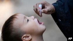 افغانستان و پاکستان تنها دو کشور در جهان اند که ویروس وحشی پولیو در آن گردش داشته و کودکان را قربانی می‌گیرد.