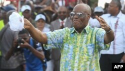 Albert Ondo Ossa avait été désigné laborieusement, à six jours seulement du scrutin, "candidat consensuel" de la plateforme Alternance 2023.