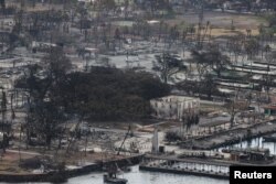 جنگل کی آگ نے سمندر کے کنارے کھڑی کشتوں کو بھی جلا ڈالا۔