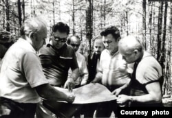 研究小组发现了50个原始乱葬坑，里面至少有2,500具 937-38年间被不公正处决的人的遗骸