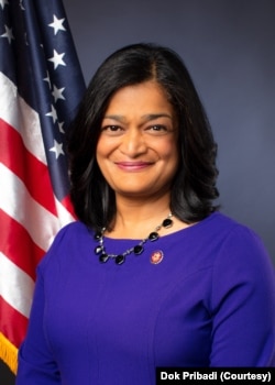 Pramila Jayapal, anggota DPR Amerika Serikat yang dibesarkan di Indonesia sewaktu mengikuti orang tuanya bertugas pada akhir 1969. (Foto: Dok Pribadi)