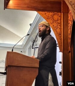 Ketua Program Ramadan Imaam Center Daniel Zare, “Kami tahun ini berfokus pada konflik di dunia." (Foto: Karlina Amkas)