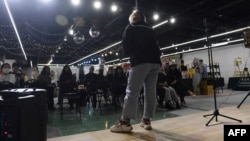 Sebuah acara stand up comedy sebagai ilustrasi. Organisasi Srikandi Baltimore mengadakan acara 'Comedy for Charity' untuk menggalang dana bagi yang membutuhkan. (Foto: AFP)