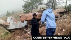 Pesawat militer yang membawa Wakil Presiden Malawi Saulos Klaus Chilima dan 9 penumpang lainnya jatuh hari Senin (10/6). 