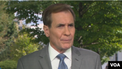 白宫国家安全委员会战略协调员约翰·科比接受美国之音采访。(2023年10月10日)