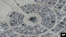 Satelitska fotografija pokazuje festival "Burning Man" u Blek Roku, Nevada, 28. avgust, 2023. (Foto: AP 2023. Maxar Technologies)