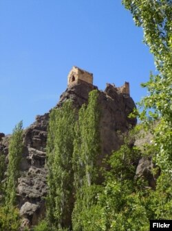 კავკასიძეების ციხე 2016 წელს, Sea-Soul Bata-ს ფოტო