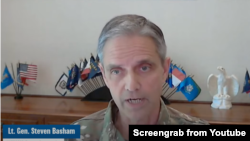 미 유럽사령부 부사령관인 스티븐 바샴 중장이 10일 워싱턴의 민간단체인 민주주의수호재단이 주최한 화상 대담에서 중국, 북한, 이란이 러시아의 전쟁 수행을 지원하고 있다고 비판했다.