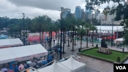 香港维多利亚公园曾是香港举行烛光晚会悼念六四的地方，但今年6月初这里已被亲政府社团征用举办嘉年华会。（2024年6月2日）