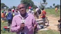 Travayè ap Ranfòse Konstriksyon Kanal Wanament la 