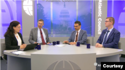 Vashingtondagi Atlantika kengashi chop etgan hisobotda tadqiqotchilar Margarita Assenova, Ariel Koen va Uesli Hill asosan Qozog'istonga e'tibor qaratmoqda. Chunki, deydi ular, bu mamlakat - ishlab chiqarish va sanoatda eng salmoqlisi.