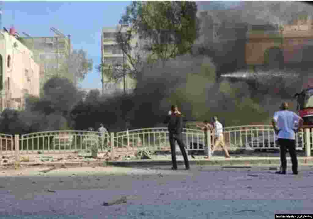 تخریب کامل کنسولگری جمهوری اسلامی ایران در دمشق بر اثر حمله منتسب به اسرائیل. دوشنبه ۱۳ فروردین ۱۴۰۳