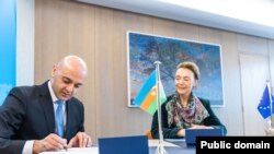 Azərbaycanın Avropa Şurası yanında daimi nümayəndəsi Fəxrəddin İsmayılov və AŞ-nın Baş katibi Mariya Peyçinoviç Buriç 