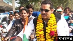 কংগ্রেস নেত্রী প্রিয়াঙ্কা গান্ধীর স্বামী রবার্ট ভাদ্রা।