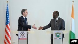 Највисокиот американски дипломат ја пофали „силната и растечка врска“ меѓу САД и Брегот на Слоновата Коска.
