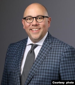 Shane Frederick, Manajer Program Strategis SSGA