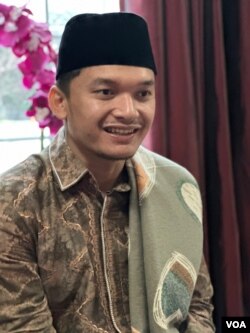 Farhan Muhammadi Fadlan, juara pertama MTQ International 2022, selama Ramadan kali ini memimpin tarawih di Imaam Center. (Foto: Karlina Amkas)