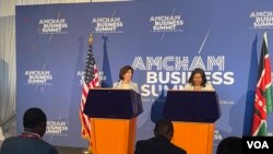US Commerce Secretary Gina Raimondo, left, and Rebecca Miano, Kenya's Cabinet secretary with the Ministry of Investments, Trade, and Industry, in Nairobi, Kenya, April 24, 2024. (Mariama Diallo/VOA)