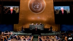 FILE - Presiden Palestina Mahmoud Abbas berpidato di sesi ke-77 Majelis Umum PBB di markas besar PBB, 23 September 2022. (AP/Julia Nikhinson, File)