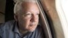 ស្ថាបនិកគេហទំព័រ WikiLeaks លោក Julian Assange សម្លឹងមើល​ទៅក្រៅ​កញ្ចក់​យន្តហោះ ពេលយន្តហោះសំចតនៅក្រុងបាងកក ប្រទេសថៃ នាថ្ងៃទី២៥ ខែមិថុនា ឆ្នាំ២០២៤។ ( Wikileaks via X/via REUTERS)
