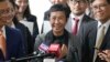 Jurnalis Maria Ressa, Pemenang Hadiah Nobel Perdamaian 2021 dan CEO Rappler, berbicara kepada wartawan setelah dibebaskan oleh Pengadilan Regional Pasig dalam kasus penghindaran pajak di kota Pasig, Filipina, 12 September 2023.