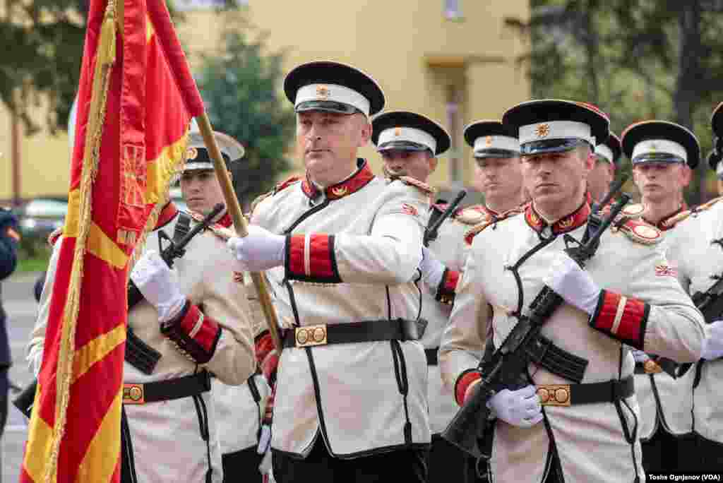 Три години членство во НАТО, показна вежба на македонската армија и свеченост во касарната Илинден во Скопје