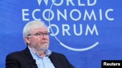 澳大利亚驻美国大使陆克文（ Kevin Rudd ）在瑞士达沃斯出席世界经济论坛会议。（2024年1月17日）