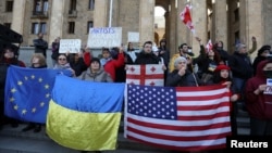 პარლამენტის მიმდებარე ტერიტორია თბილისში, საქართველო. 8 მარტი, 2023 წ.