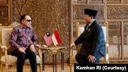 Menhan Prabowo Subianto pada Kamis (4/4) mengadakan pembicaraan dengan PM Malaysia Anwar Ibrahim mengenai penguatan hubungan bilateral. (Foto: Kemhan RI)