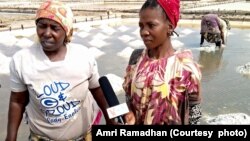 Mwanamukuu Fadhili with Mariam Hassan speaking with Voice of America in Tanga, Tanzania.
