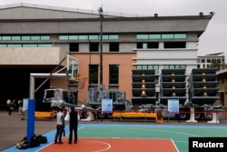 台湾国防部向媒体展示台湾研发的无人机与无人机发射车。(2023年3月14日)