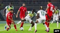 Le nul n'arrange finalement ni les Aigles maliens, pas encore qualifiés, ni les Aigles de Carthage, dont le dernier match contre l'Afrique du Sud s'annonce dramatique.