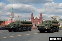 러시아의 S-400(트리움프: Triumf) 지대공 미사일.