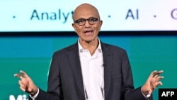 CEO Microsoft Satya Nadella menyampaikan pidato pada acara Microsoft Build AI Day di Jakarta, 30 April 2024. (Adek BERRY / AFP)