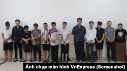 Những quản trị viên của trang web khiêu dâm bị công an bắt giữ hôm 4/28, 2024. Ảnh do công an Việt Nam cung cấp được chụp lại từ màn hình VnExpress