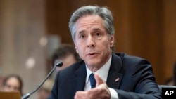 Menteri Luar Negeri AS Antony Blinken memberikan keterangan di hadapan komite Senat di Gedung Capitol, Washington, 22 Maret 2023. (Foto: AP/Jose Luis Magana)