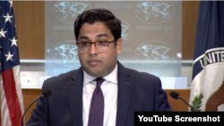 베단트 파텔 미국 국무부 수석부대변인이 17일 워싱턴 국무부 청사에서 정례브리핑을 하고 있다.