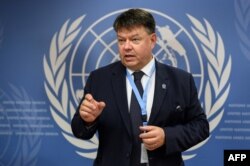 Sekjen Organisasi Meteorologi Dunia (WMO) Petteri Taalas di kantor PBB di Jenewa, 5 Oktober 2021. (Fabrice COFFRINI / AFP)