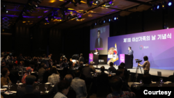 27일 한국 통일부에서 열린 '제1회 이산가족의 날' 기념식에서 김영호 통일부 장관이 기념사를 하고 있다. 사진 = 한국 통일부.