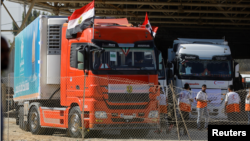 ورود کامیون‌های حامل کمک‌های بشردوستانه به غزه از گذرگاه مرزی رفح