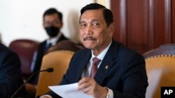 FILE - Menteri Koordinator Bidang Kemaritiman dan Investasi Luhut Binsar Pandjaitan saat menghadiri pertemuan dengan Menteri Keuangan Janet Yellen, Jumat, 16 September 2022, di Departemen Keuangan di Washington. (AP/Jacquelyn Martin)