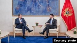 Predsjednik Crne Gore, Jakov Milatović i predsjednik Bošnjačke stranke Ervin Ibrahimović razgovaraju o mandataru za sastav nove vlade