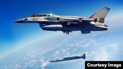 جنگنده اف‌۱۶ در حال شلیک موشک هوا به رمین «رام‌پیج»
Photo: Times of Israel