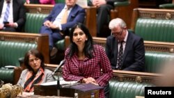 수엘라 브레이버먼 영국 내무부 장관이 의회에서 발언하고 있다. (자료사진)