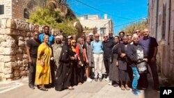 Quddusning qora tanli faollari Amerikadan borgan do'stlari bilan, 29-sentabr, 2023