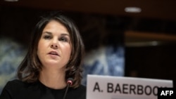 안나레나 베어복 독일 외무장관.