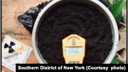 A photo reportedly sent by Takeshi Ebisawa showing material with a Geiger counter.