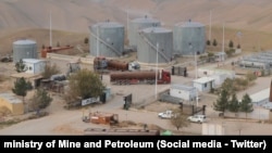 د طالبانو حکومت د کانونو او پټرولیم وزارت ویلي چې اوس مهال افغانستان د ۱۰ او ۱۵ فیصدو پورې د نفتو خپلې اړتیاوې د کورنیو تولیداتو څخه پوره کوي.